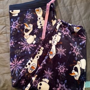 Disneys Frozen Olaf Soft Pajama pants.